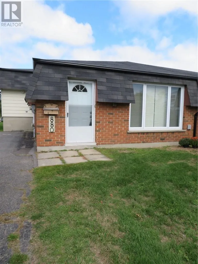 880 Woodbine Avenue