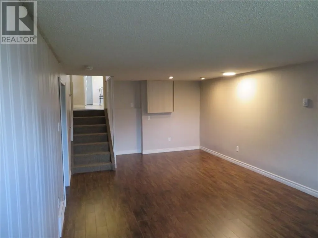 880 Woodbine Avenue