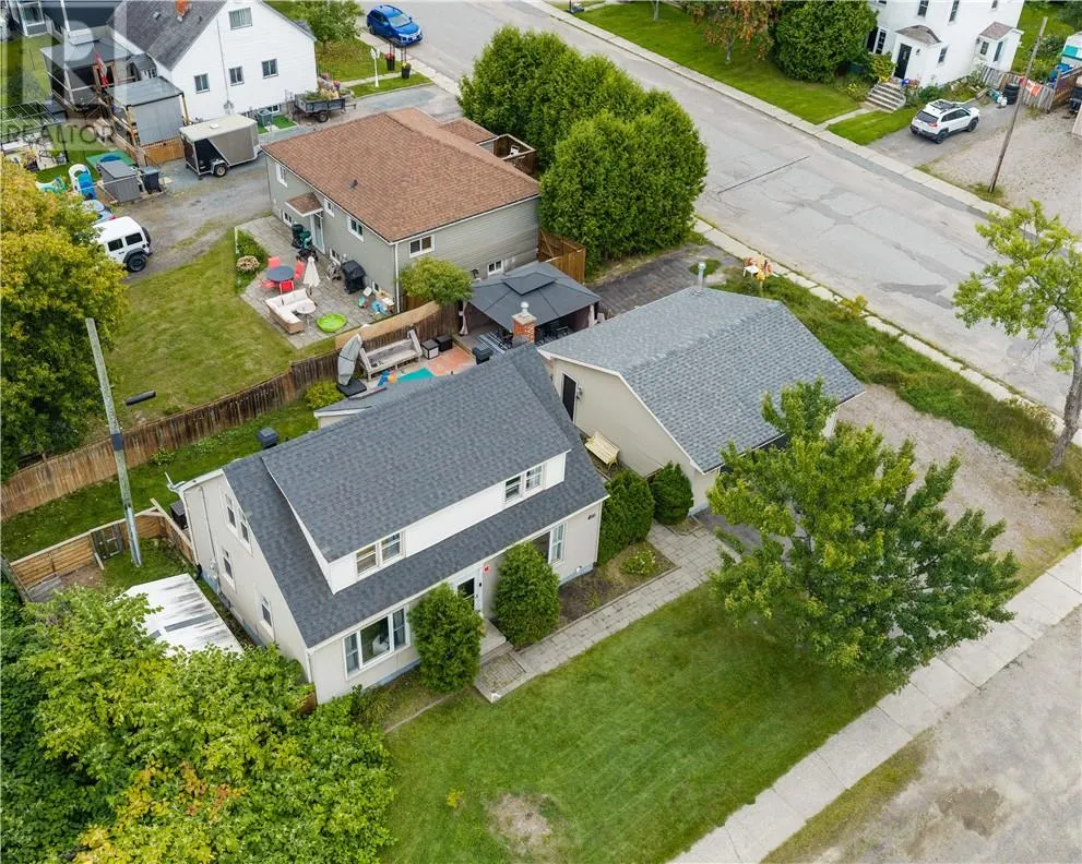 587 Main Street