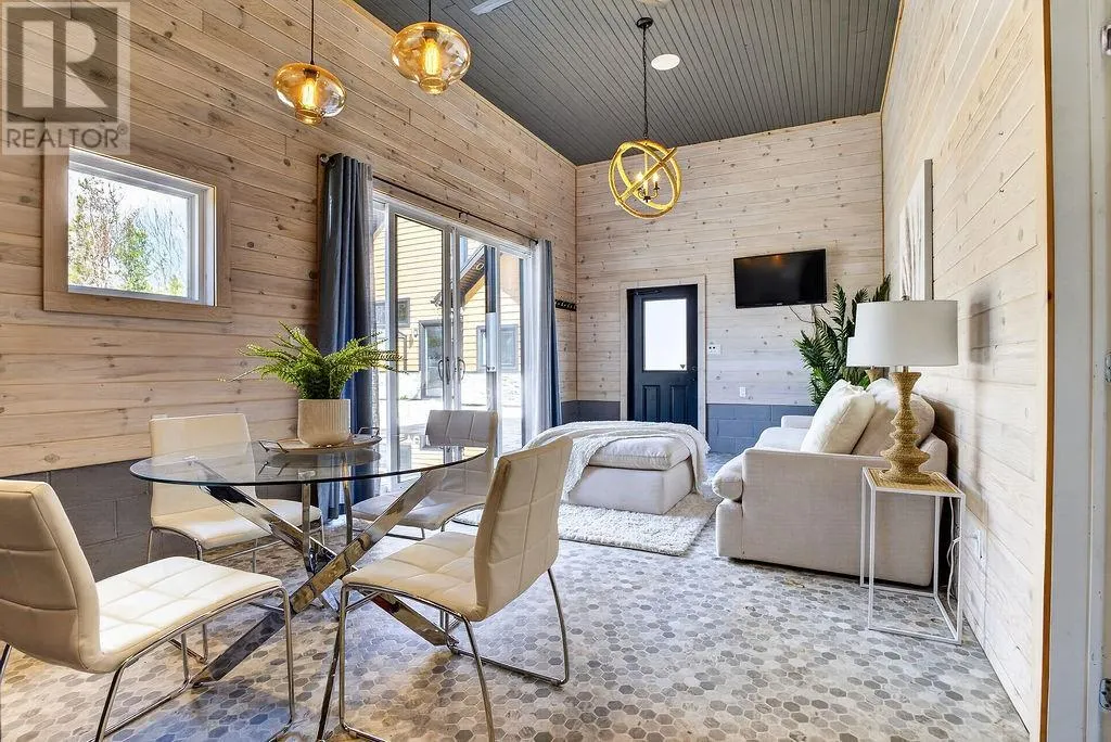 15 Driftwood Avenue
