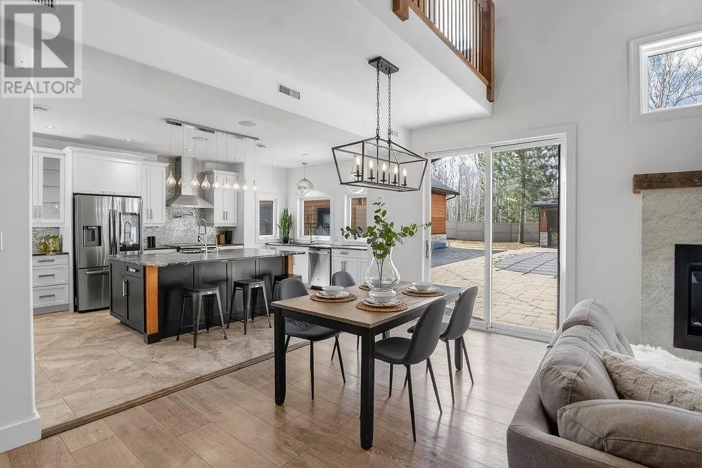 15 Driftwood Avenue