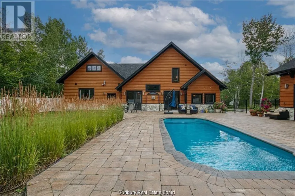 15 Driftwood Avenue