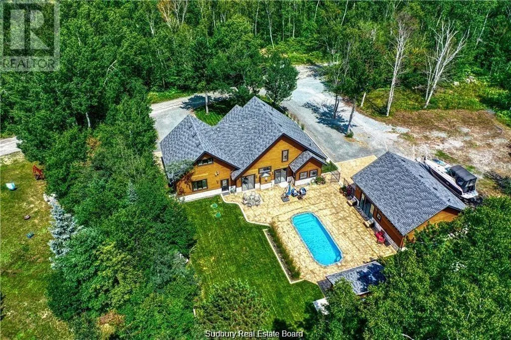 15 Driftwood Avenue