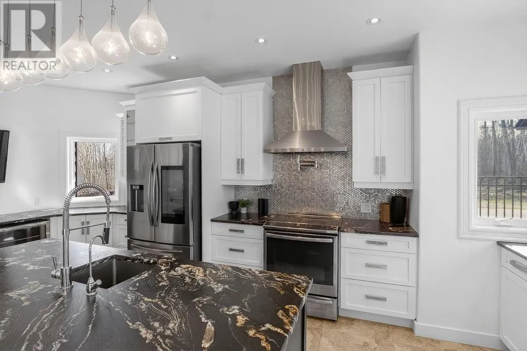 15 Driftwood Avenue