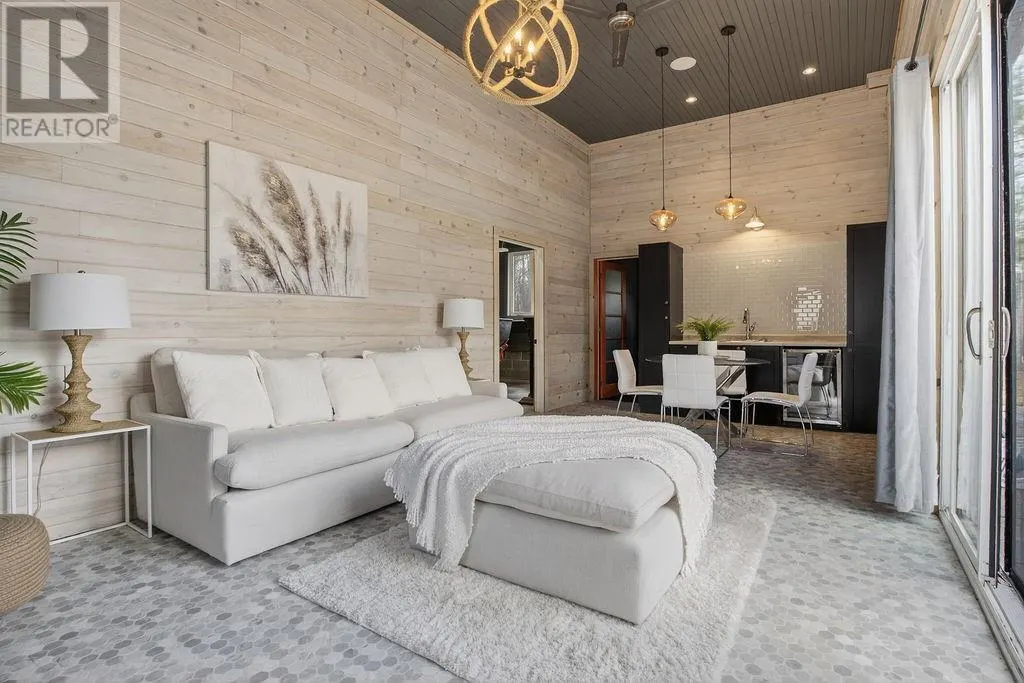 15 Driftwood Avenue