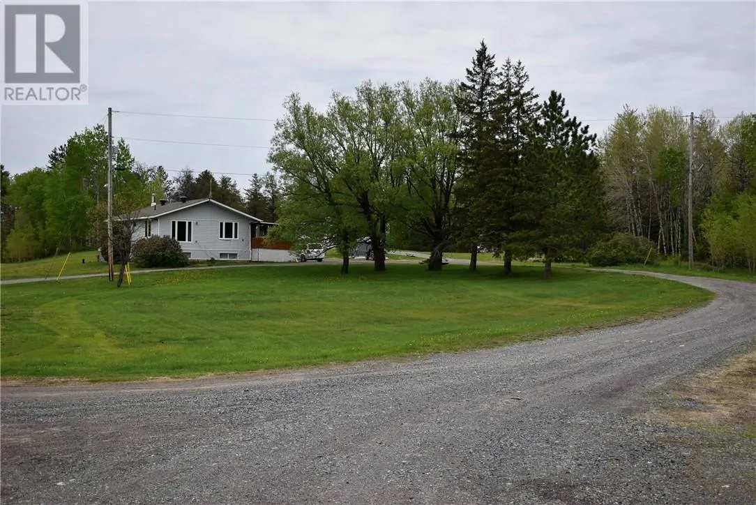 1035 Hwy 17 E