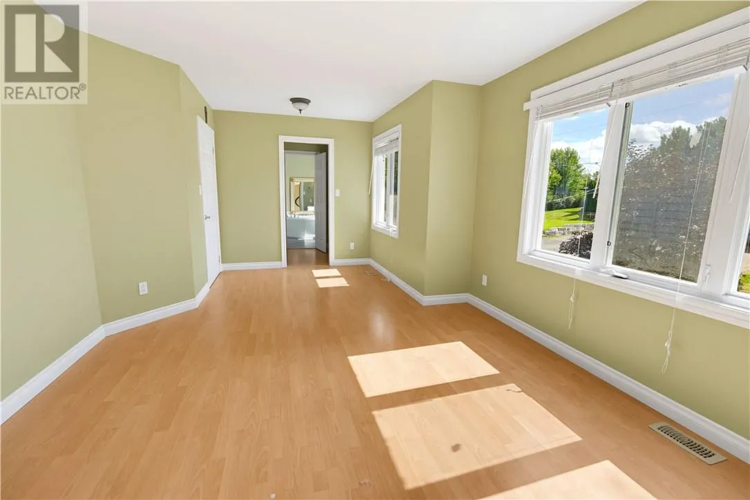 176 Cranbrook