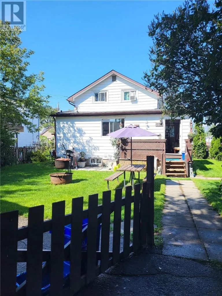 435 CLINTON Avenue