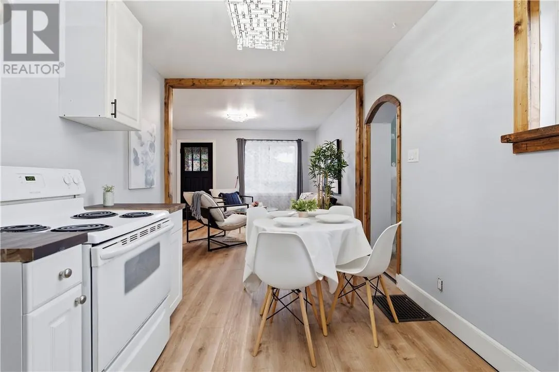 3308 Falconbridge Highway