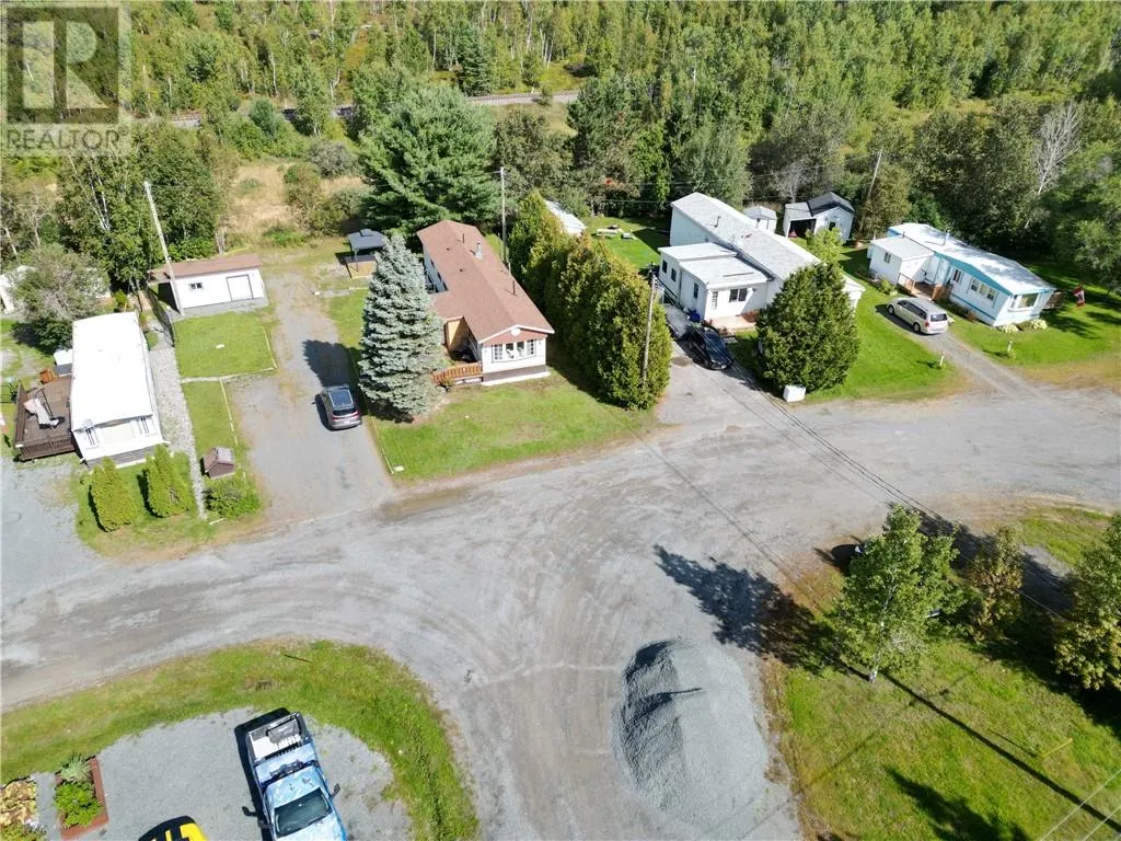 1035 Hwy 17 E