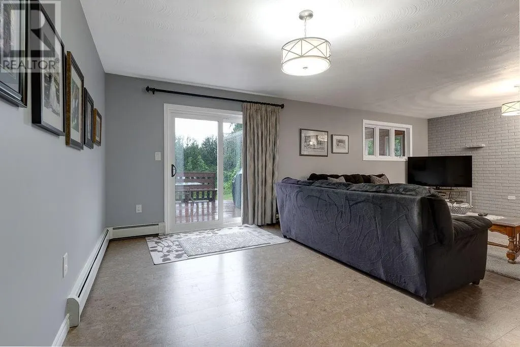 3166 Algonquin Road