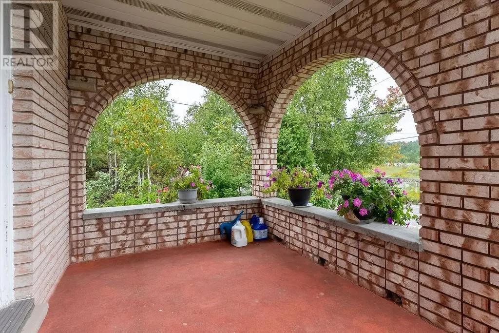 3166 Algonquin Road