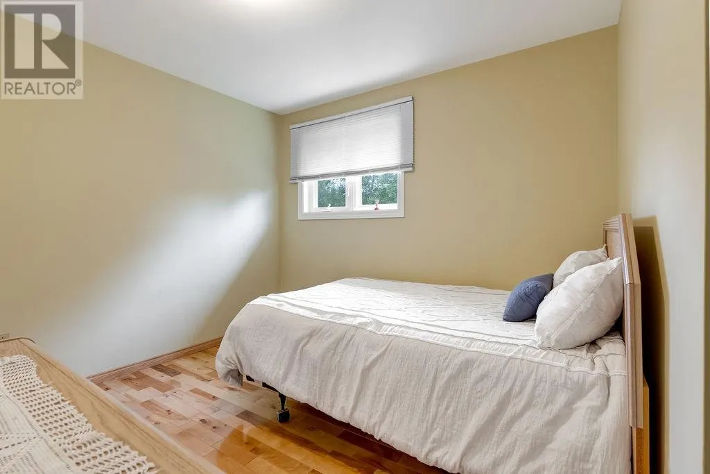 3166 Algonquin Road