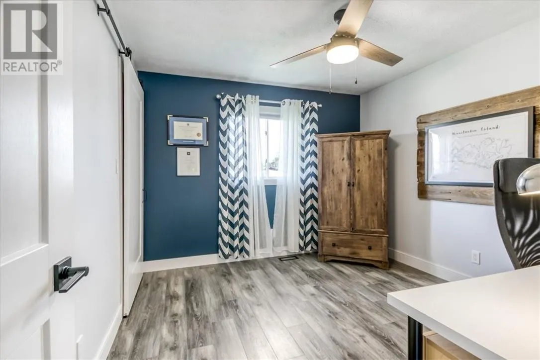 79 Meredith Street W