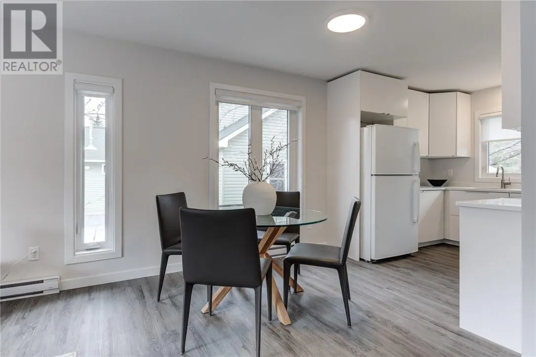 1246 Southview Drive Unit# Upper