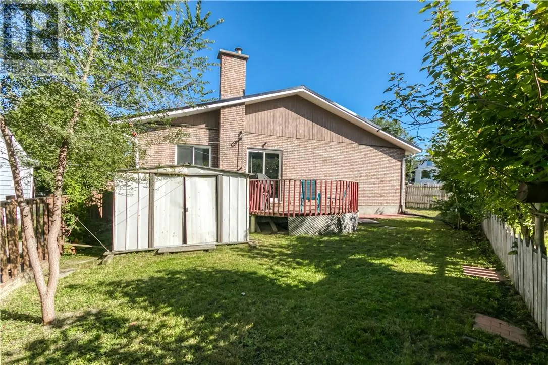 463 Albinson Street