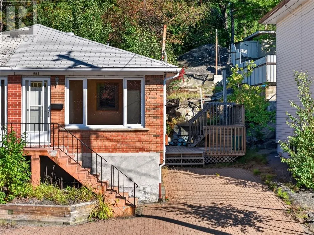 992 Martindale
