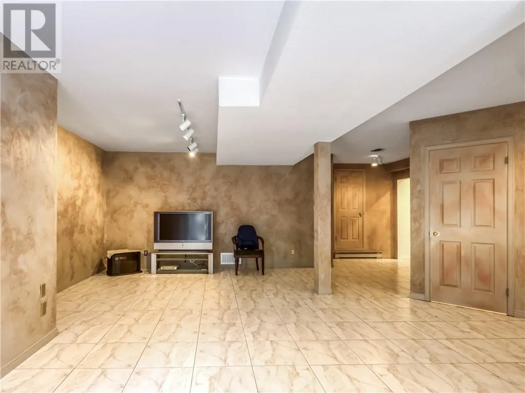 335 Maki Avenue
