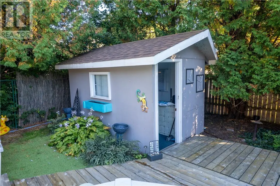1243 Hawthorne Drive