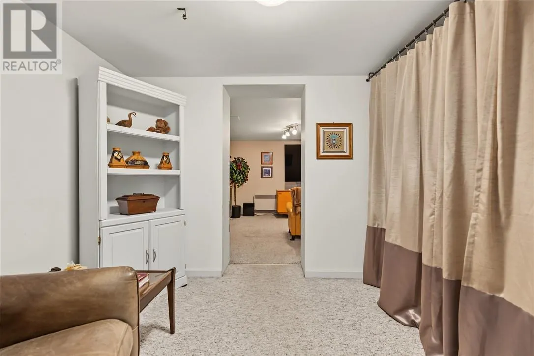 1243 Hawthorne Drive
