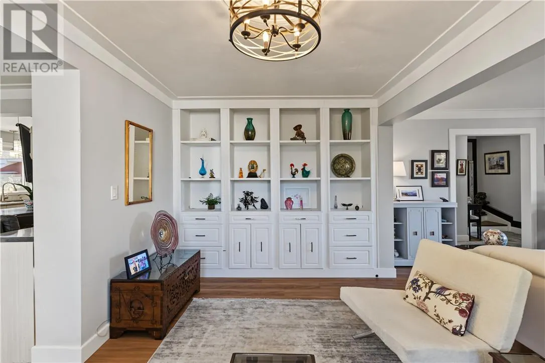 1243 Hawthorne Drive