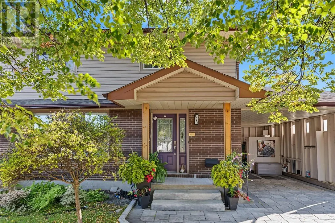 1243 Hawthorne Drive