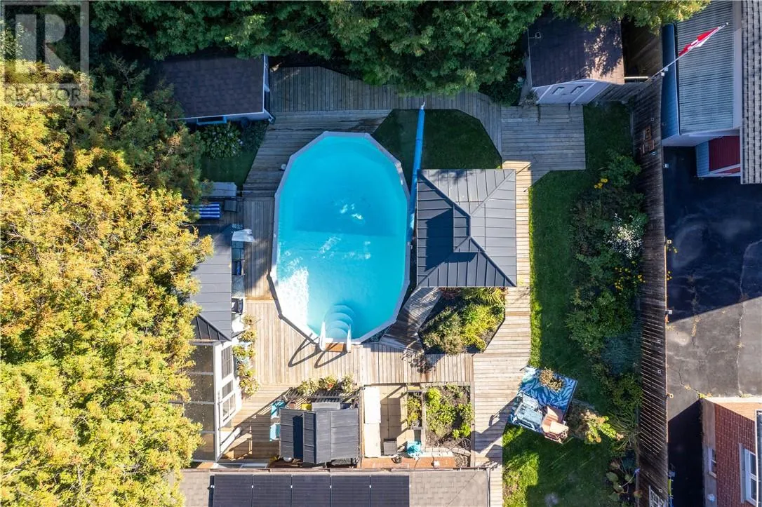 1243 Hawthorne Drive
