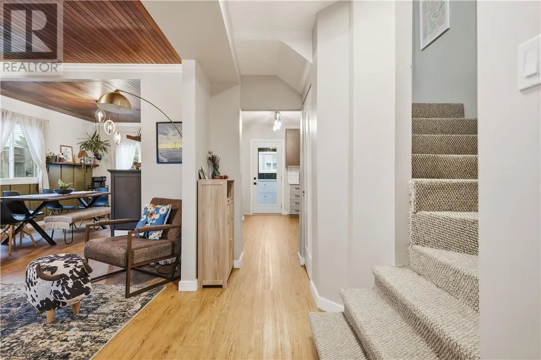 21 Bulmer Avenue