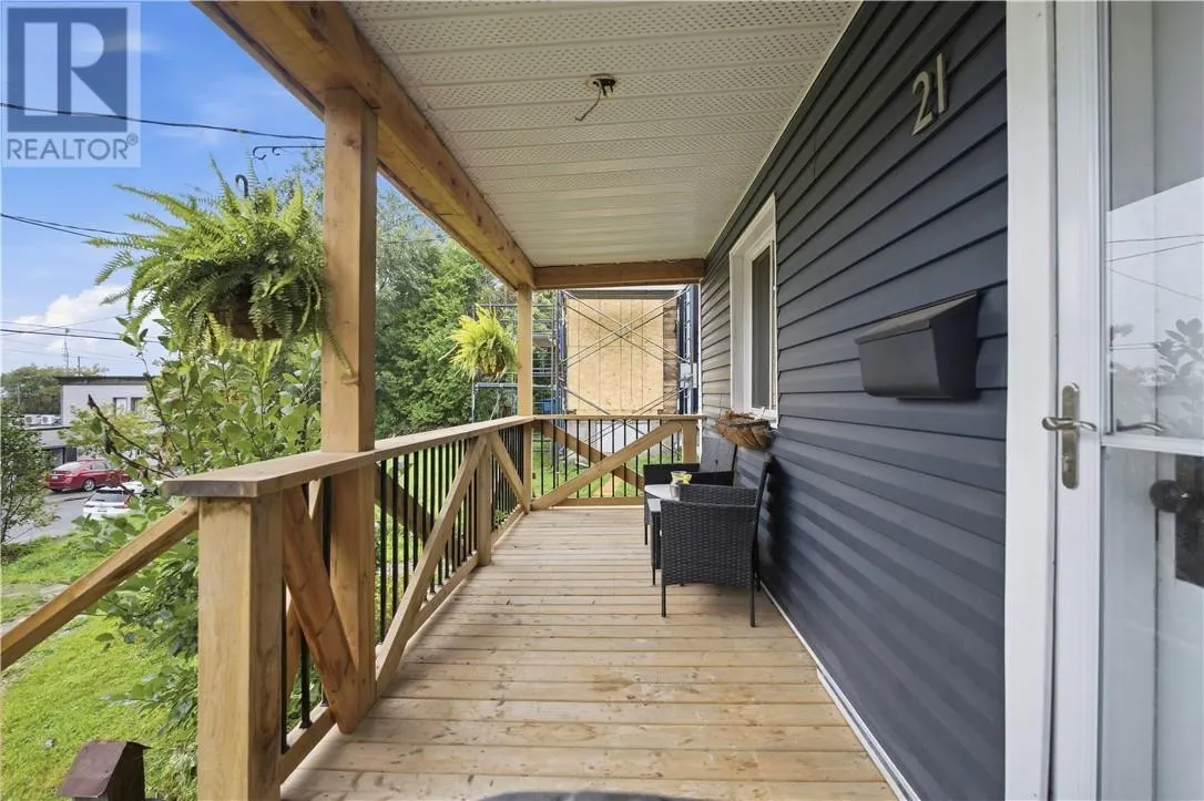 21 Bulmer Avenue