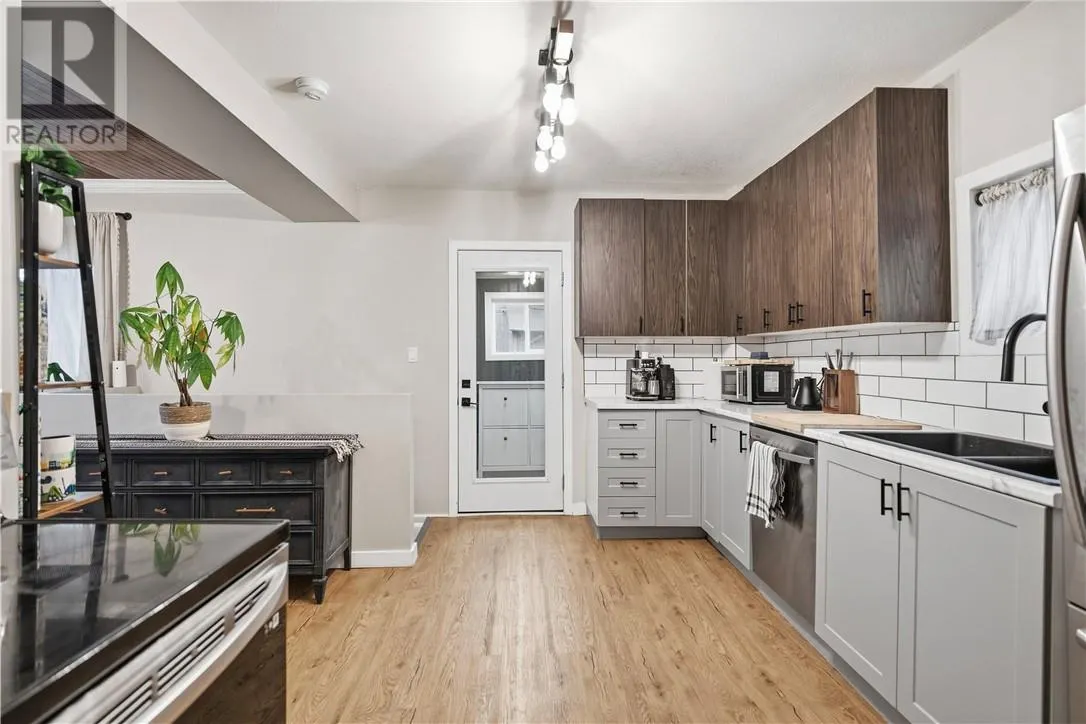 21 Bulmer Avenue