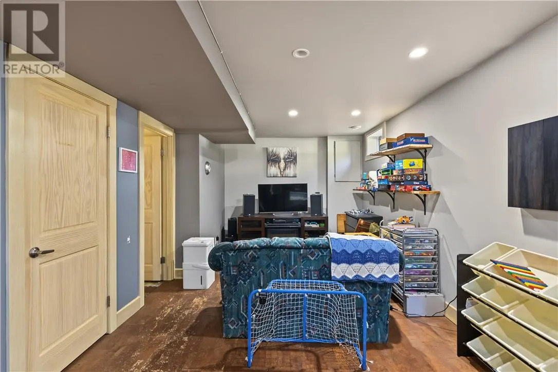 816 Danforth Avenue