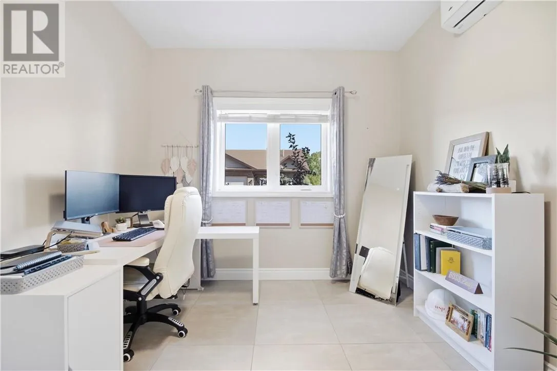 2512 Parkview Drive Unit# D11