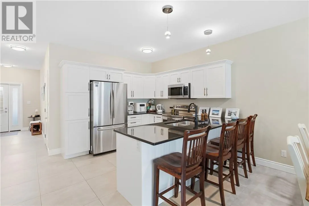 2512 Parkview Drive Unit# D11