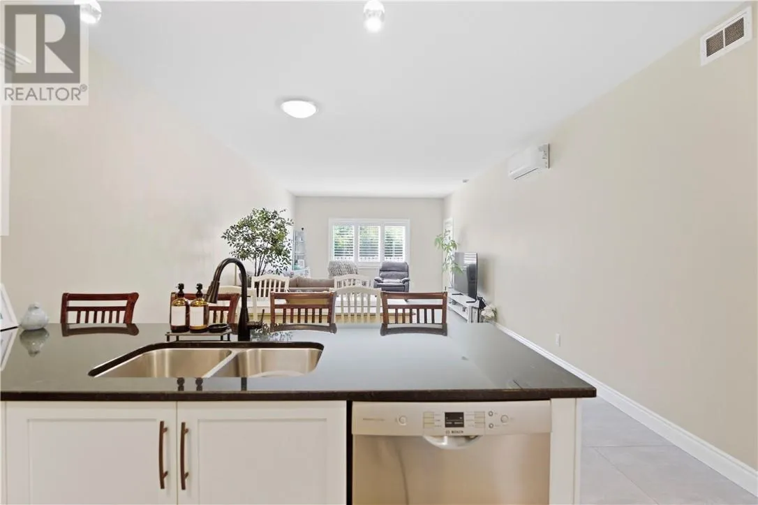 2512 Parkview Drive Unit# D11