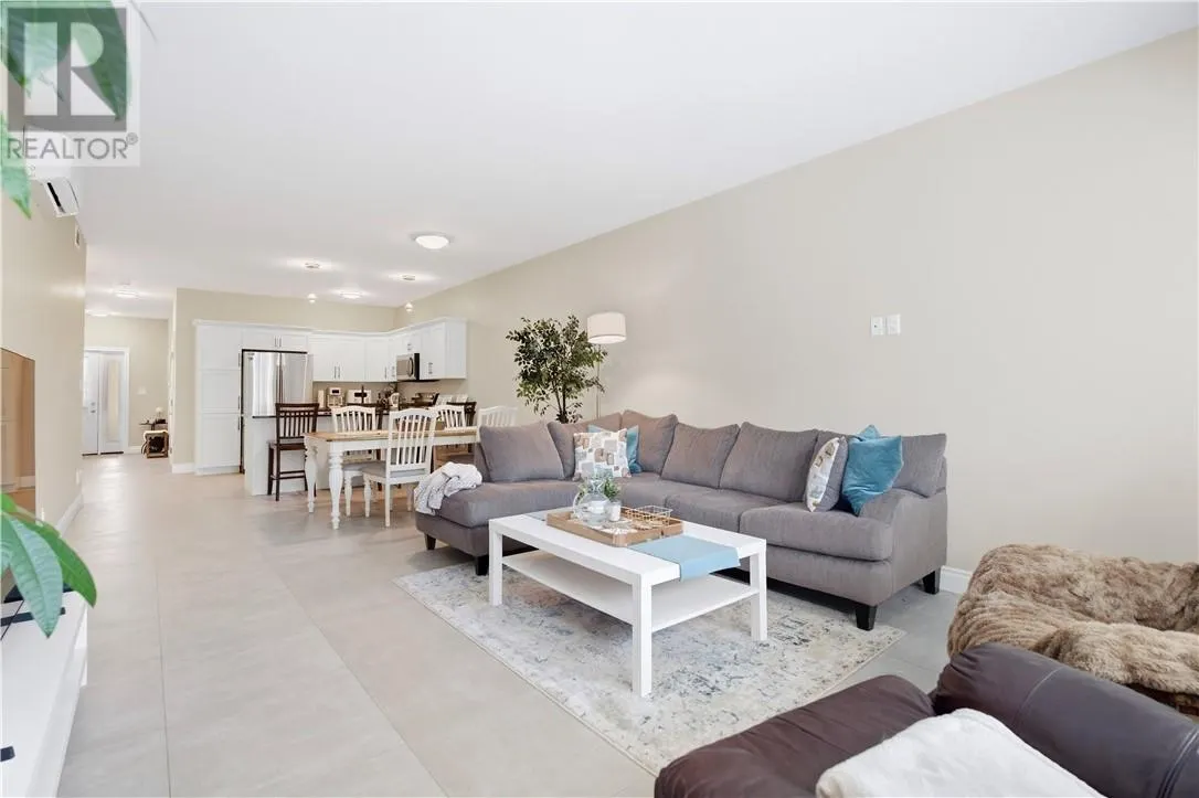 2512 Parkview Drive Unit# D11