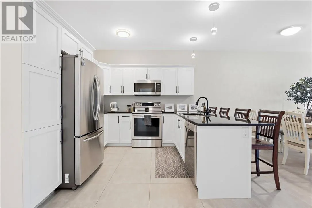 2512 Parkview Drive Unit# D11