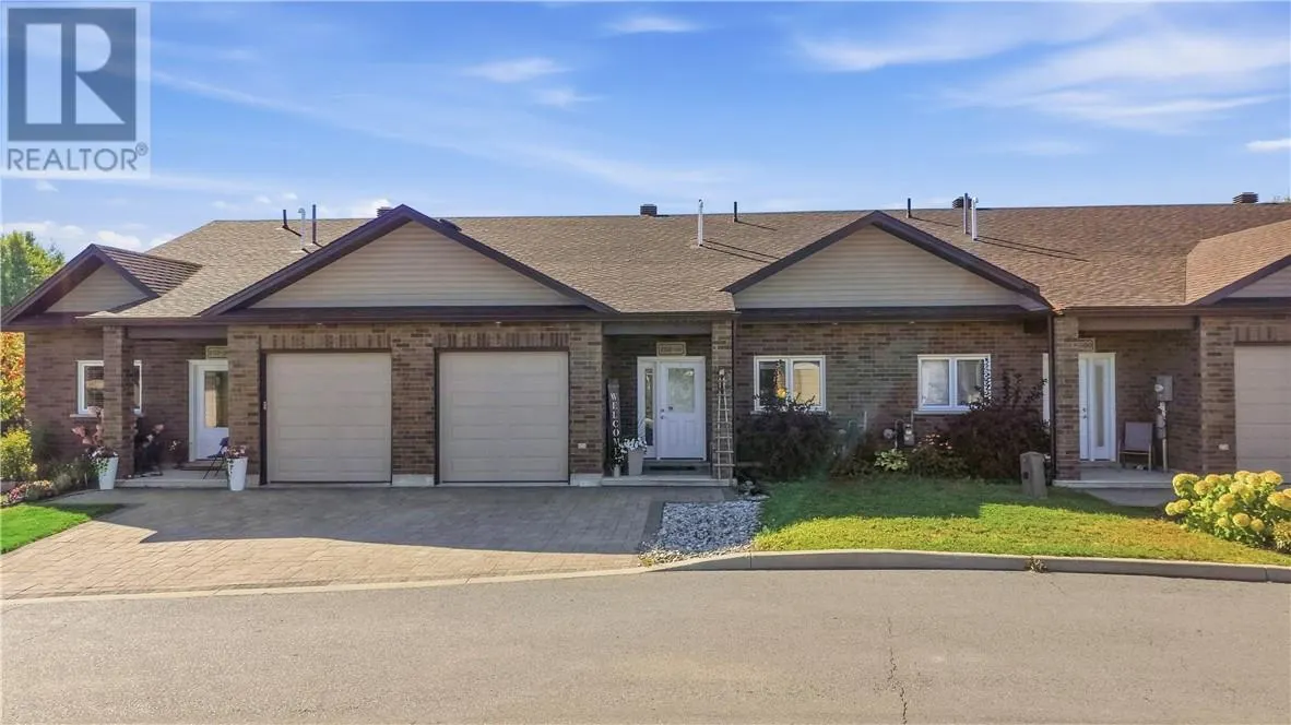 2512 Parkview Drive Unit# D11