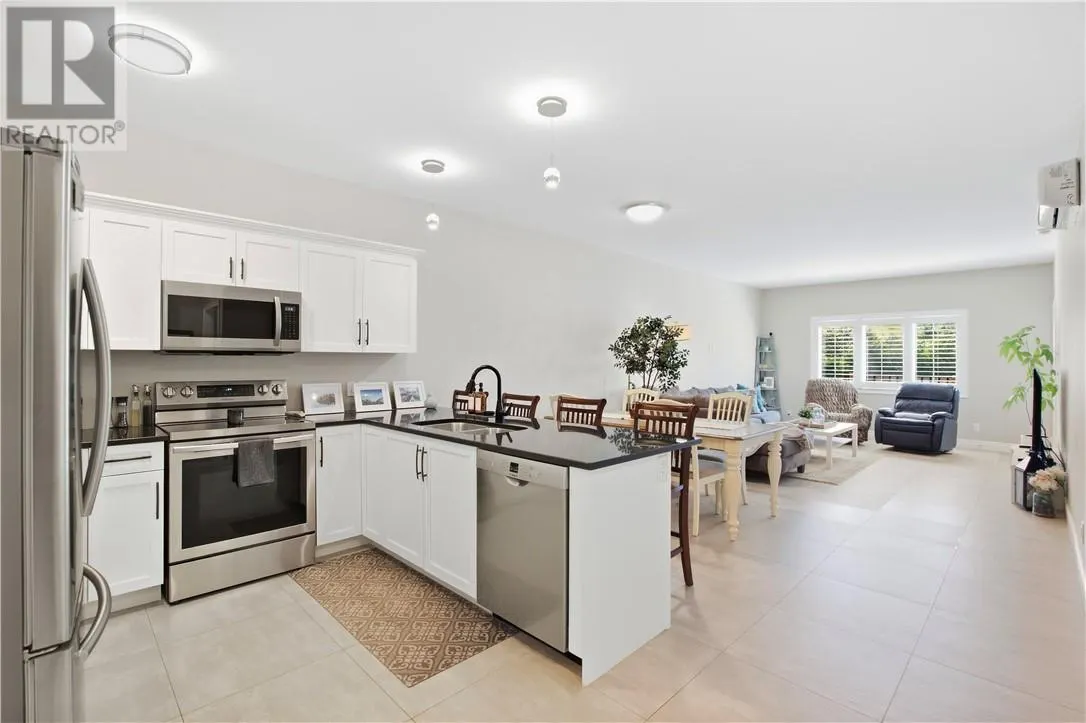 2512 Parkview Drive Unit# D11