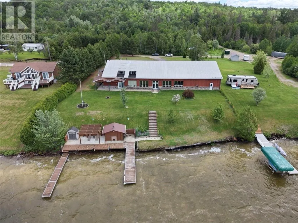 42 Elk's Club Road