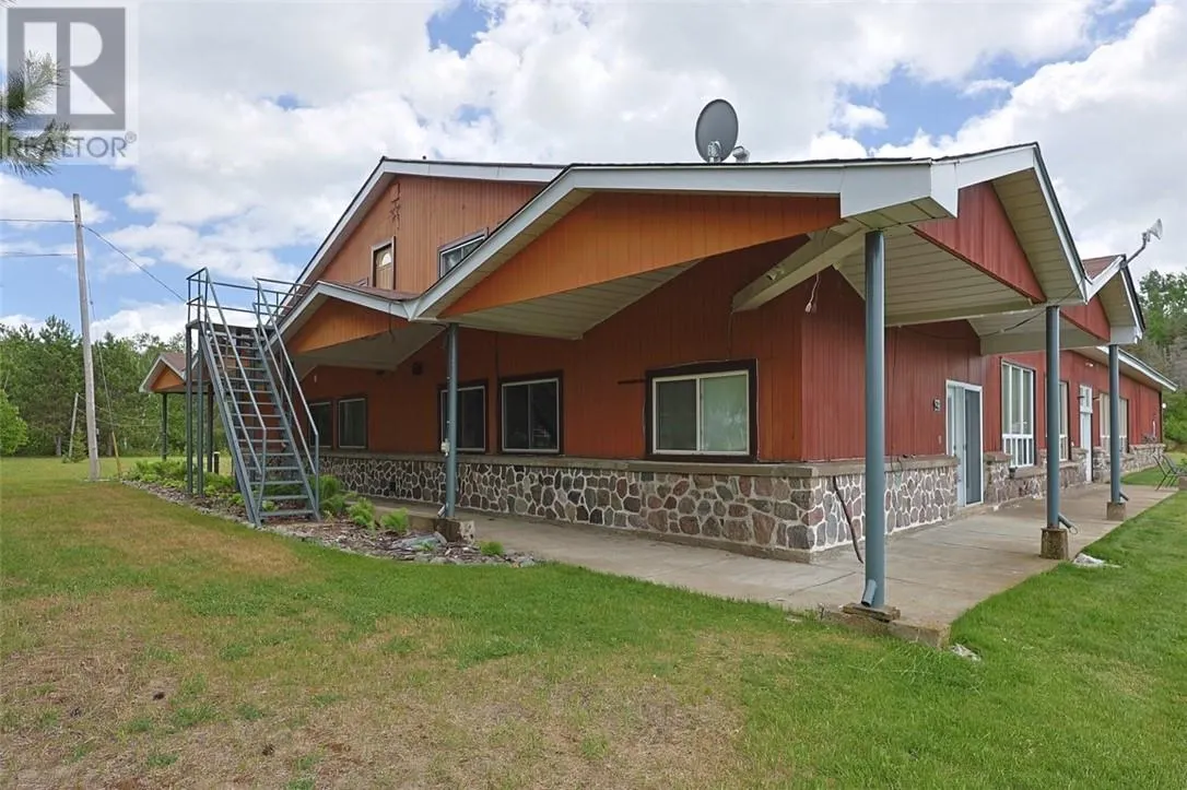 42 Elk's Club Road