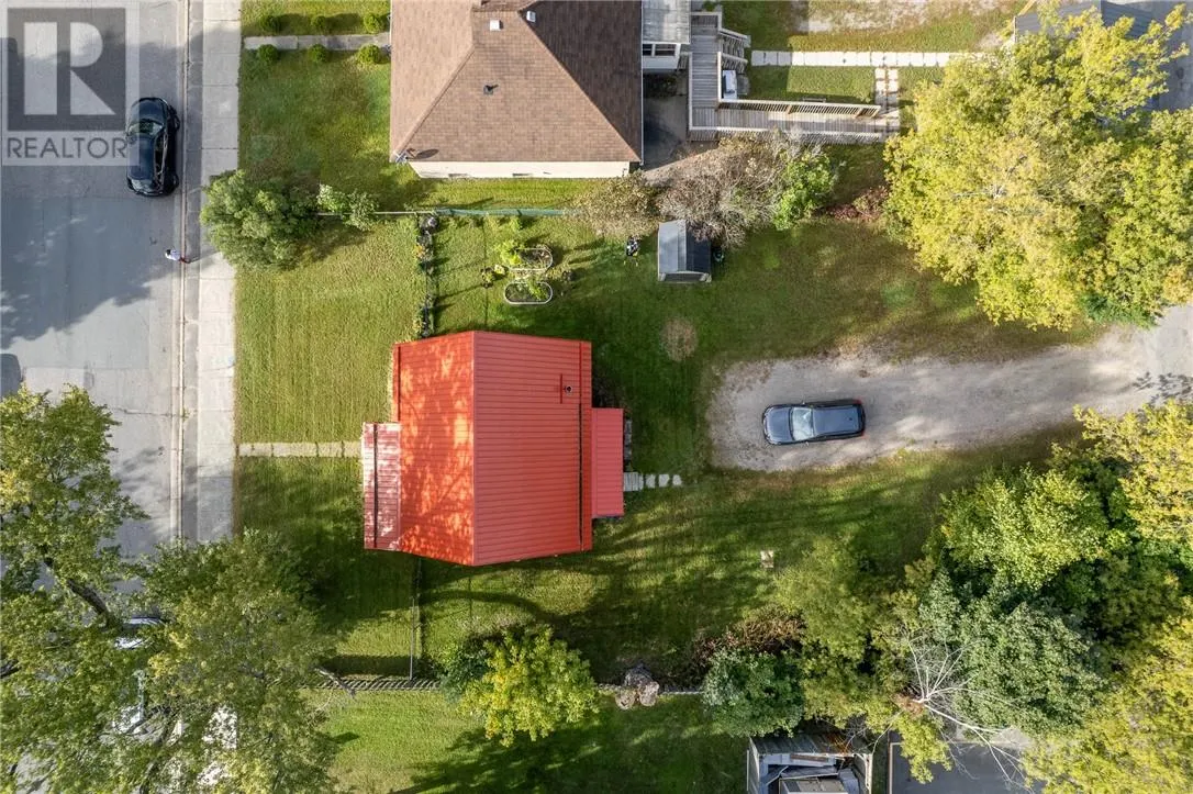 121 Mead Boulevard