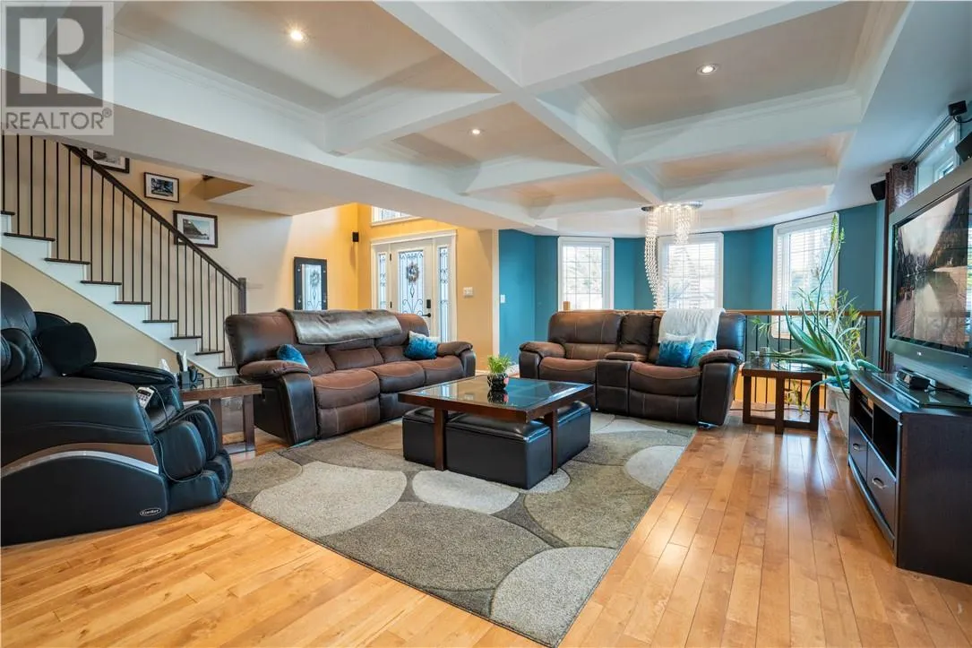 36 Riverside Drive