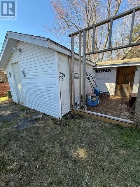 14 Cutler Avenue