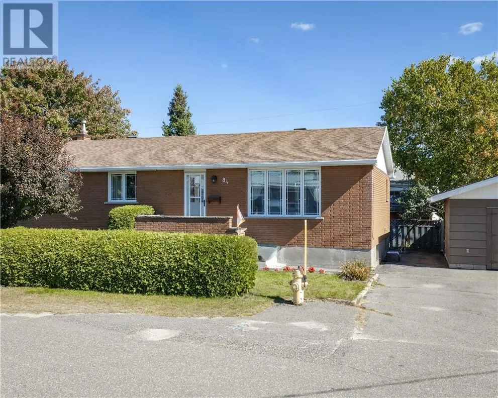 84 Neelon Avenue