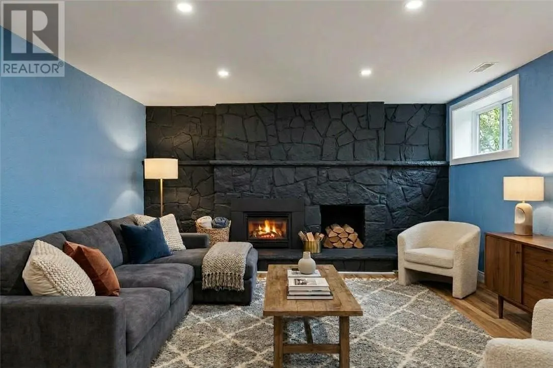 343 Sandra Boulevard