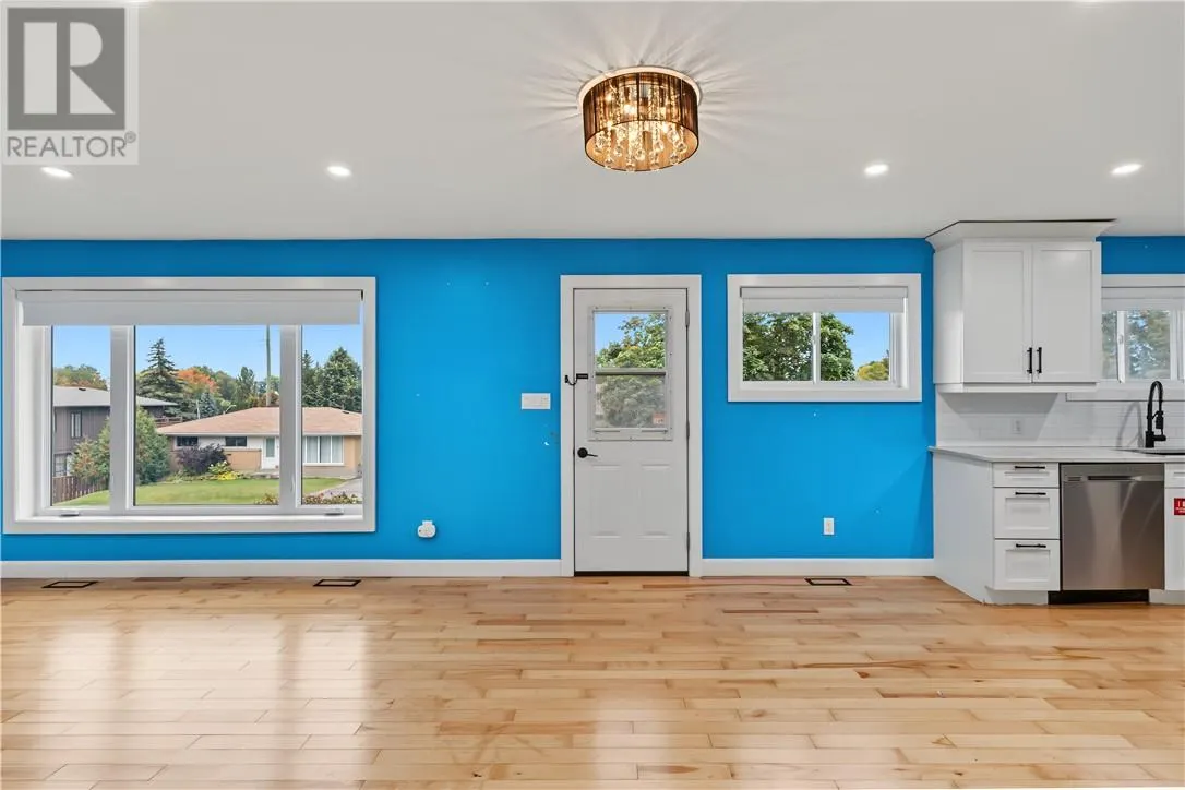 343 Sandra Boulevard