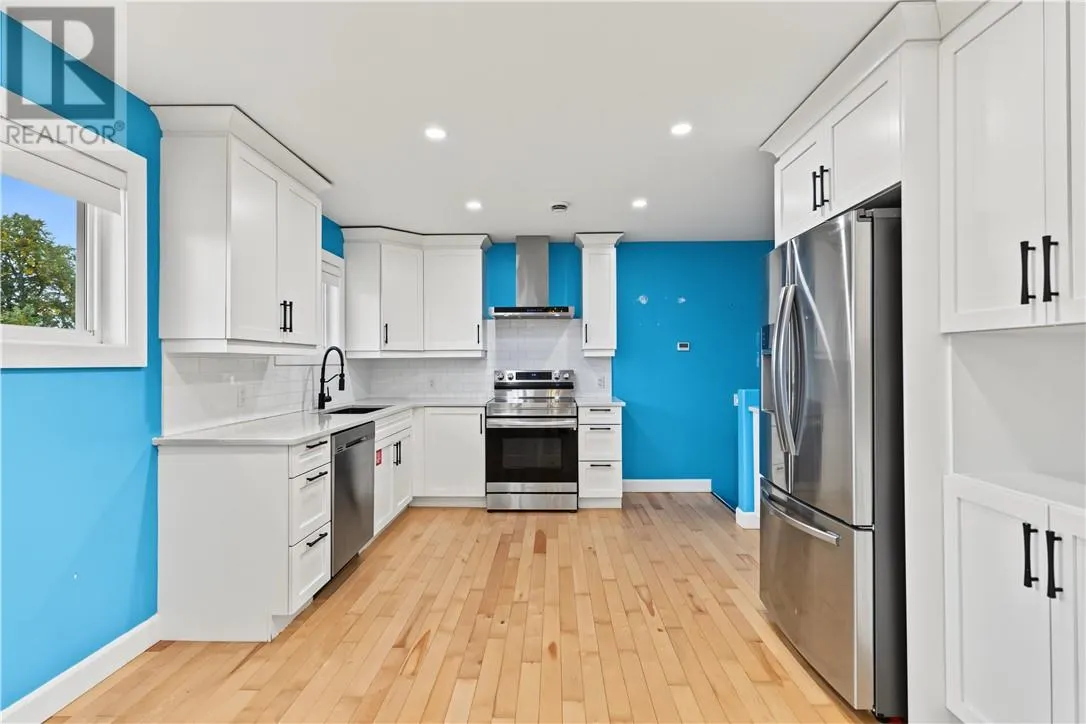 343 Sandra Boulevard