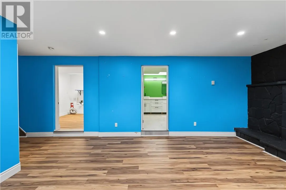 343 Sandra Boulevard