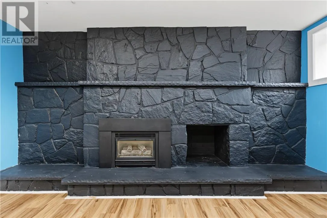 343 Sandra Boulevard