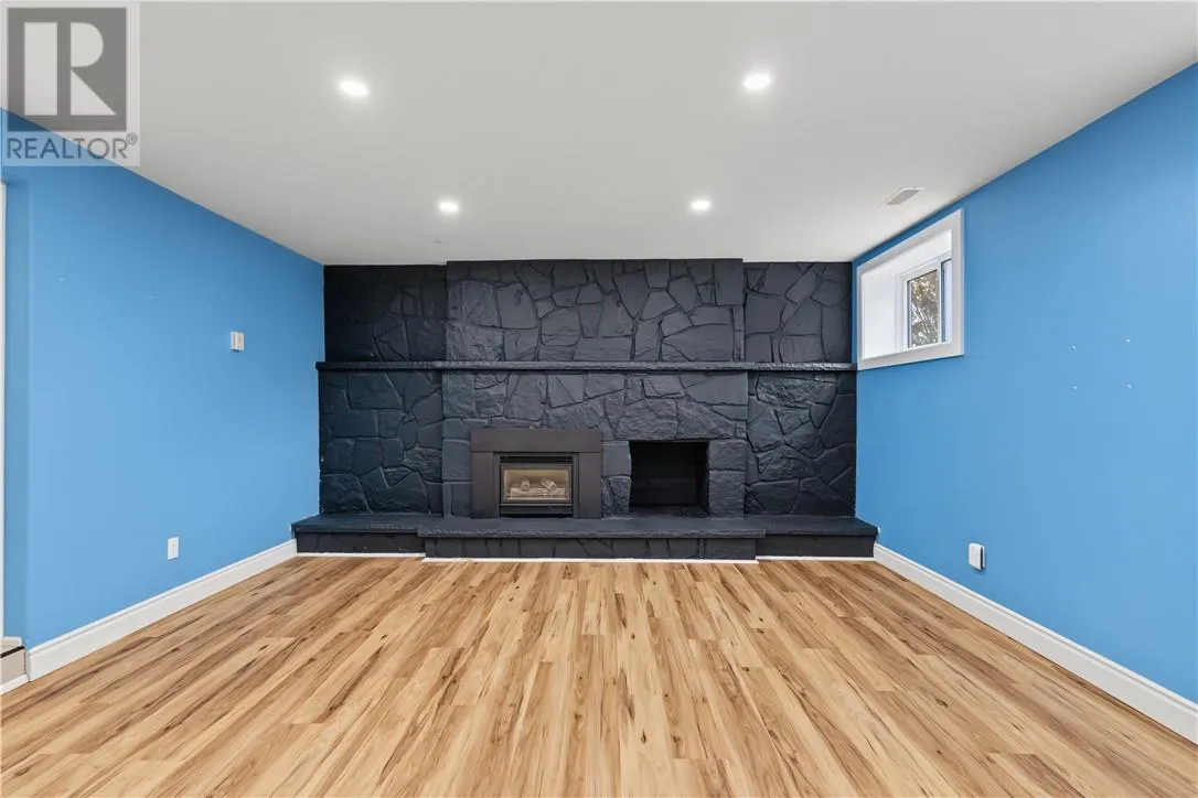 343 Sandra Boulevard